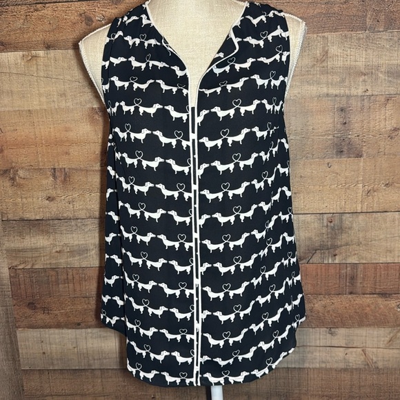 🌻ModCloth‎ Weenie Dog Heart Black and White Blouse size XS - Picture 1 of 9